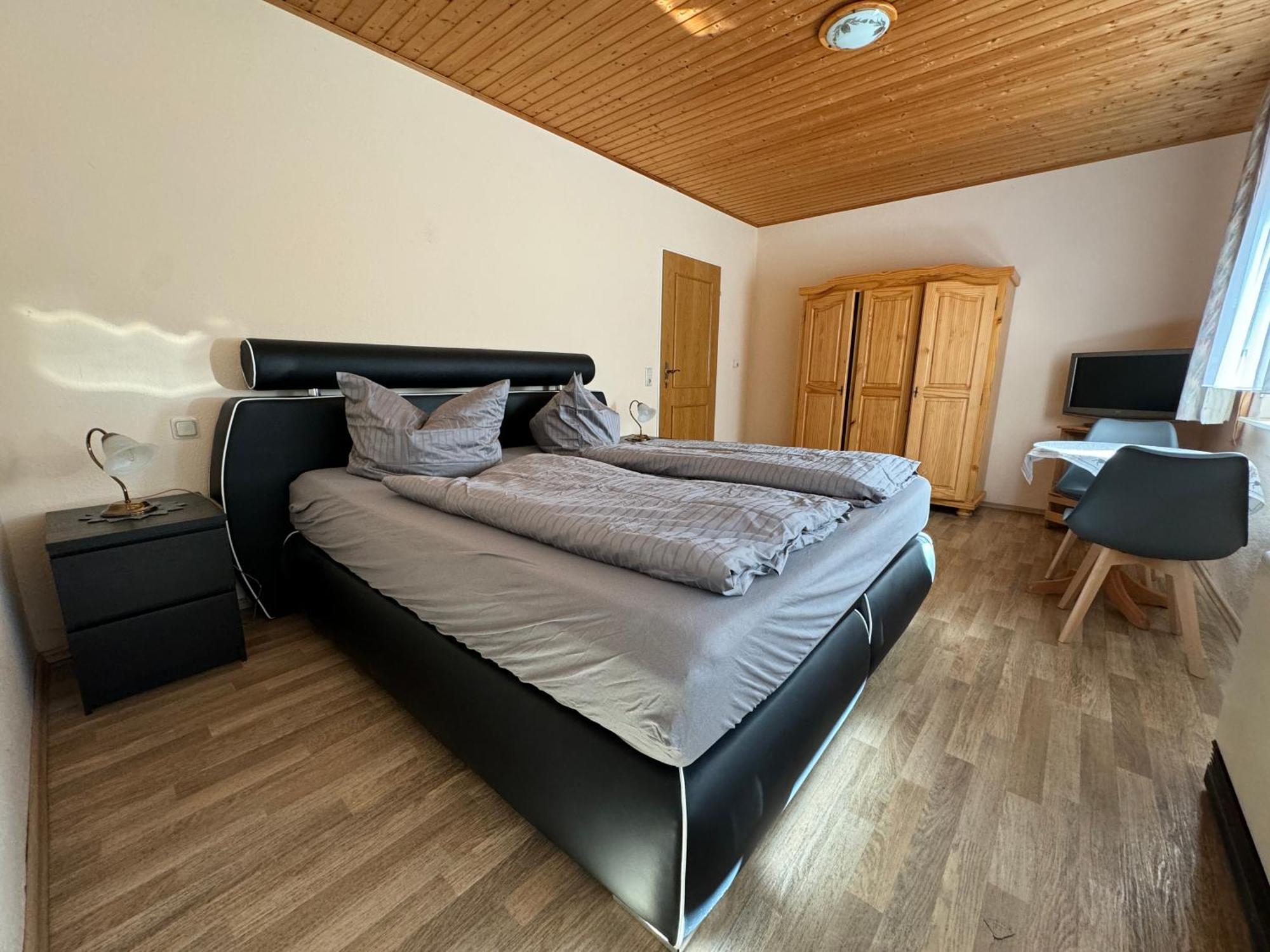 Zur Goldenen Krone Pension ชตัดท์อัลเลนดอร์ฟ ภายนอก รูปภาพ