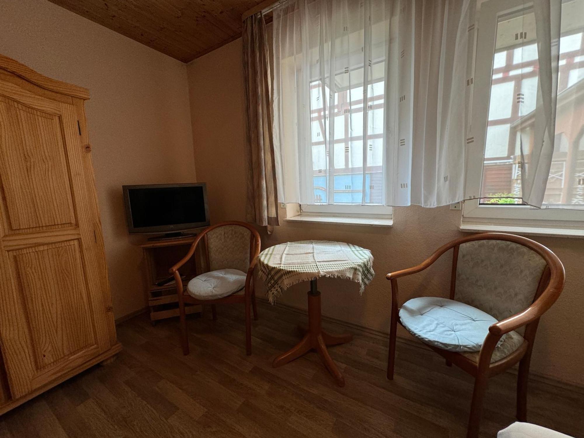 Zur Goldenen Krone Pension ชตัดท์อัลเลนดอร์ฟ ภายนอก รูปภาพ
