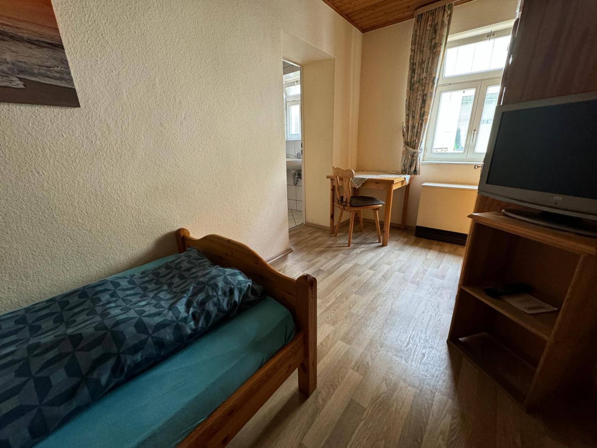 Zur Goldenen Krone Pension ชตัดท์อัลเลนดอร์ฟ ภายนอก รูปภาพ